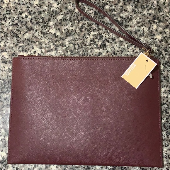 Michael Kors Wristlet. NWT. - Picture 3 of 8